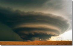 An isolated supercell thunderstorm over south-central Kansas