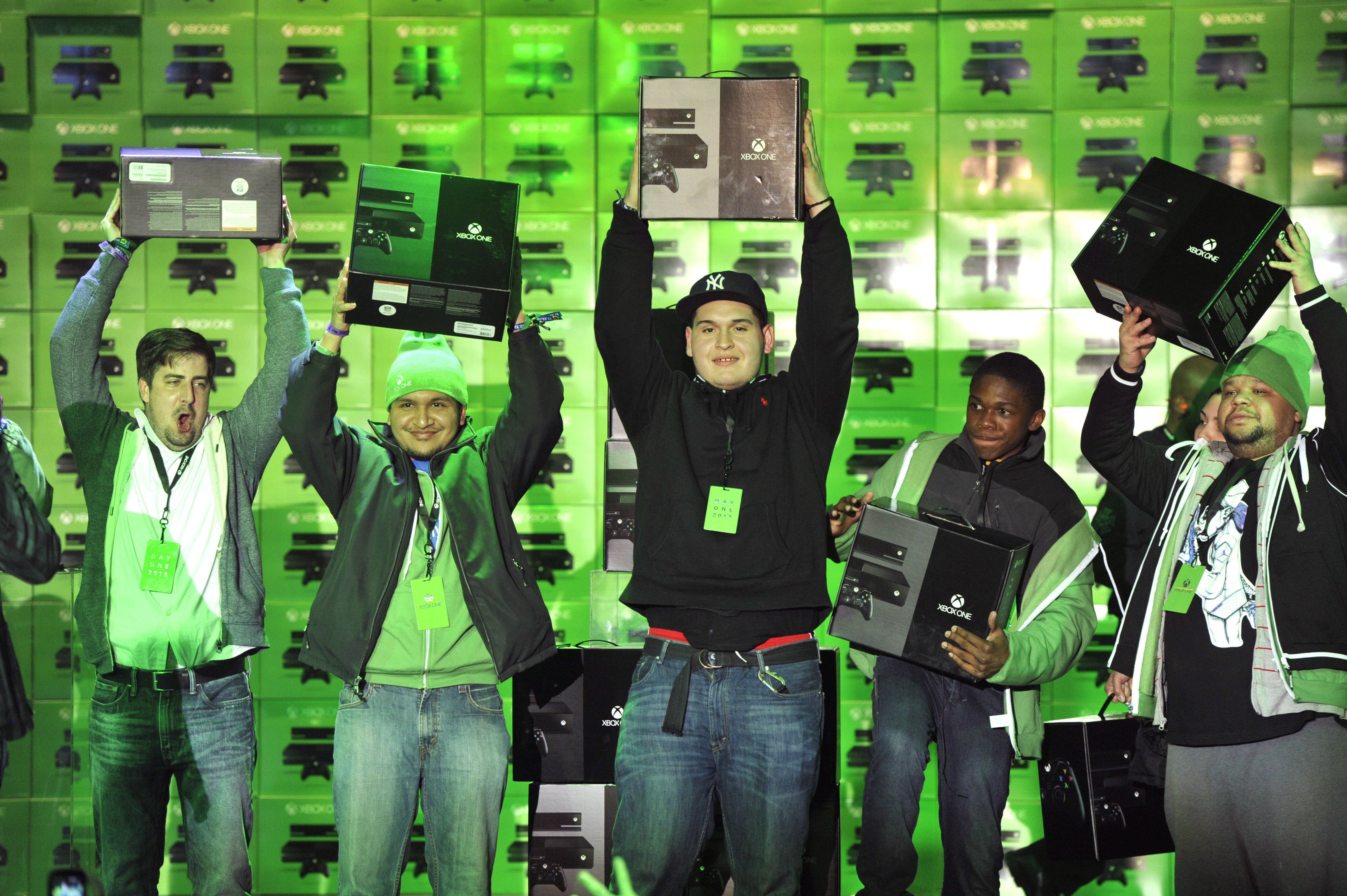 Xbox One Launch Sets Sales Record